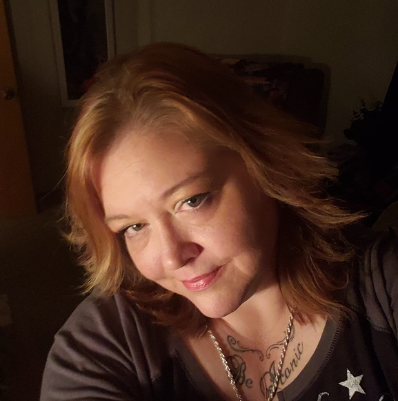 Profile Picture of Jolene Jundt (@jolenej75) on Poshmark