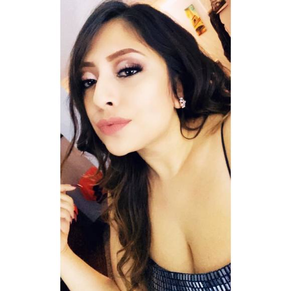 Profile Photo of Brenda Barajas (@brendabaraja662) on Poshmark