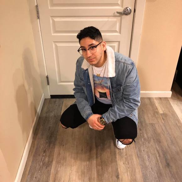 Profile Picture of Mario Torrez (@mariotorrez11) on Poshmark