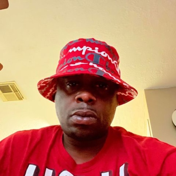 Profile Picture of Jermaine Fields sr. (@jermainefiel580) on Poshmark