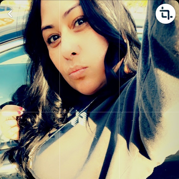 Yesenia Vidal - Poshmark Profile Picture of Yesenia Vidal (@epizbg) on Poshmark
