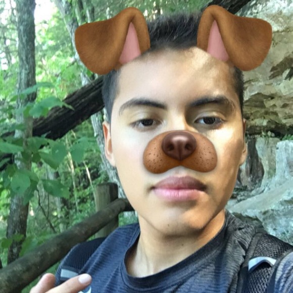 Profile Picture of Brad Walls (@brad_w) on Poshmark
