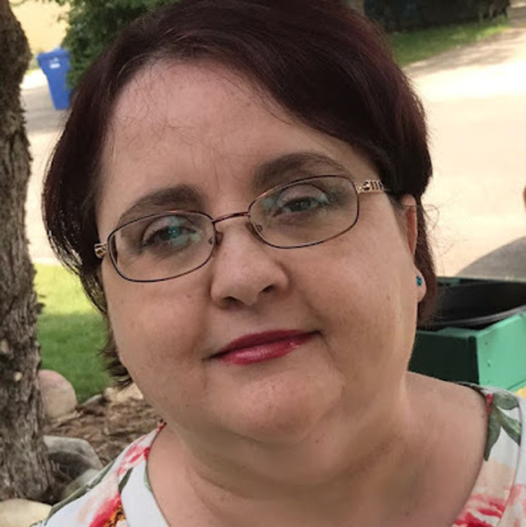 Profile Picture of Lorilee Philpot (@lorilee_philpot) on Poshmark