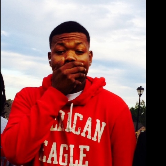 Profile Picture of Jarvis Gray (@jay2cold) on Poshmark