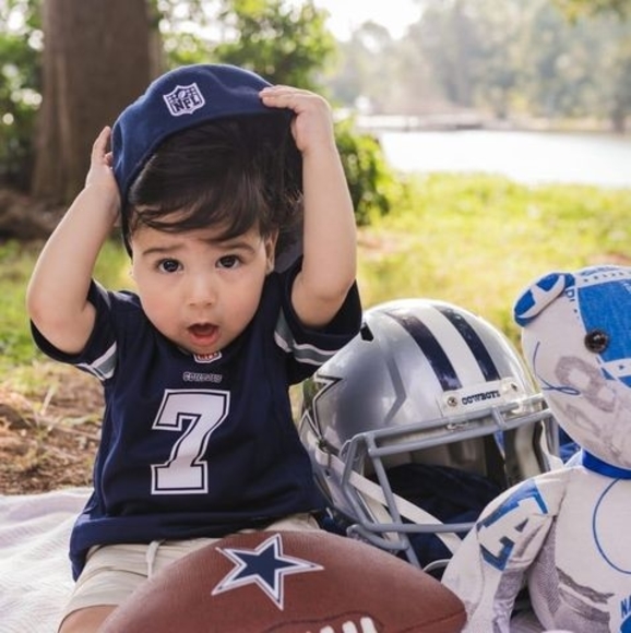 Profile Picture of Carlos Ferman (@cferman89) on Poshmark