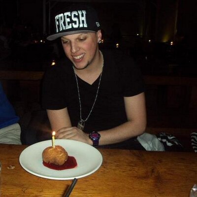 Profile Picture of Joseph La Estrella (@JayStar226) on Twitter