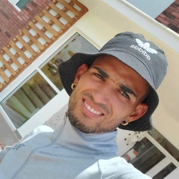 Profile Picture of Carlos Alfonso (@carlosalfons828) on Poshmark