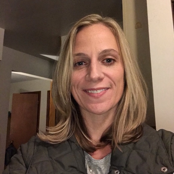 Jackie Lapides - Poshmark Profile Picture of Jackie Lapides (@jlapides07) on Poshmark