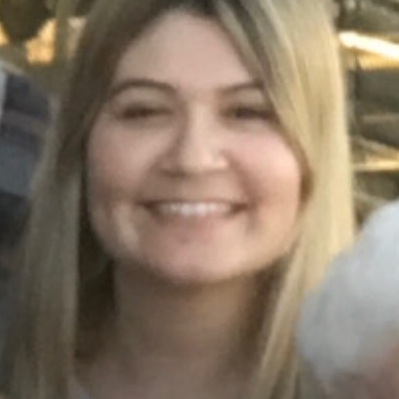 Profile Picture of Justine Drury (@justnedru1) on Poshmark