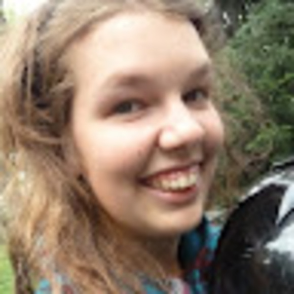 Profile Picture of Jessica Auchterlonie (@jessicaauchterl) on Poshmark