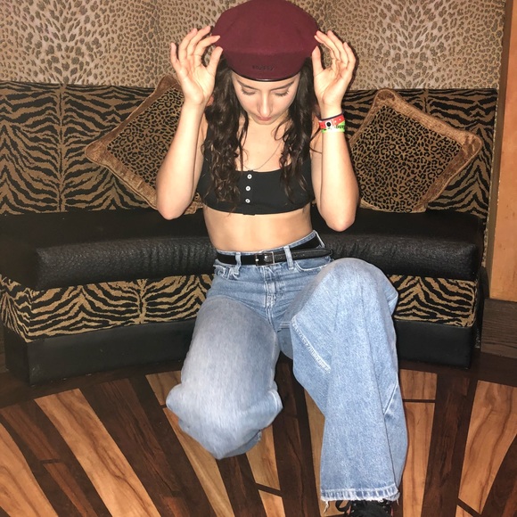 Profile Picture of Emily Imagna (@mle_thecloset) on Poshmark