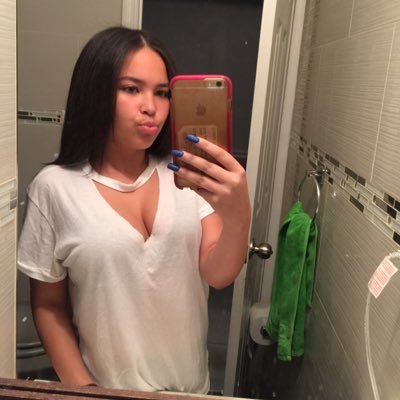 Profile Picture of Ashley Dejesus (@ashhgotthejugoo) on Twitter