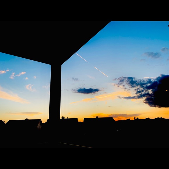 Profile Picture of Taylor Kusiak (@taylorkusiak) on Poshmark