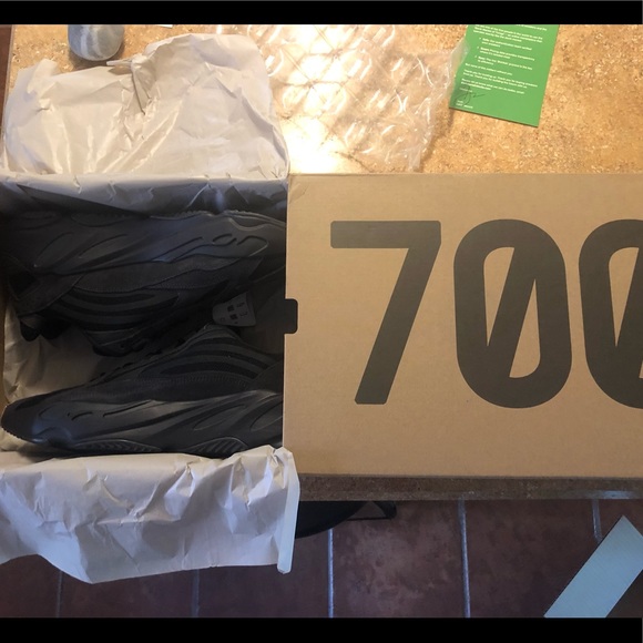 Adam Botsch - Poshmark Profile Picture of Adam Botsch (@abotsch102) on Poshmark