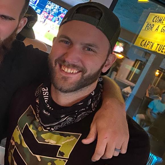 Profile Picture of Steven Bodnar (@sbodnar12) on Poshmark