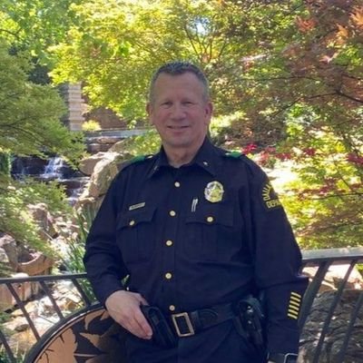 Profile Picture of Bill Griffith (@DPDChiefG) on Twitter