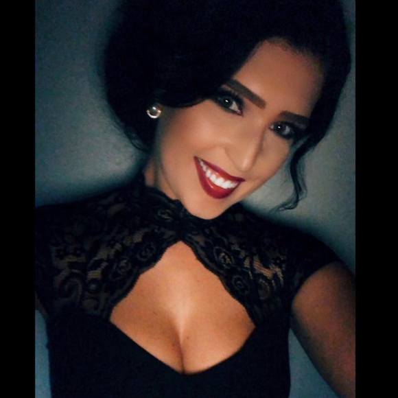 Profile Picture of Jillian Hodges (@jillyhodges08) on Poshmark