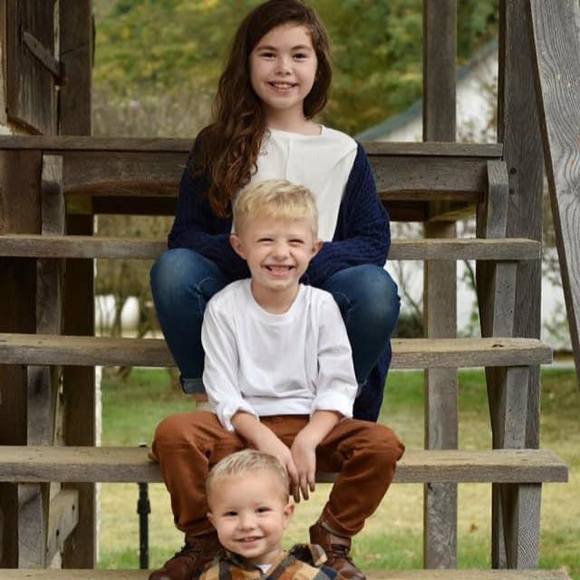 Sharon judy Blickenstaff - Poshmark Profile Picture of Sharon judy Blickenstaff (@jblickenstaff40) on Poshmark