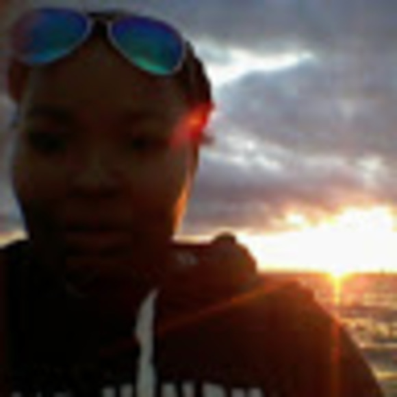 Profile Picture of Meagan Pettiford (@millypettiford) on Poshmark