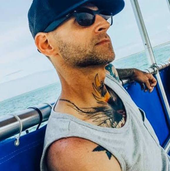 Profile Picture of Ray Anderkin (@nanderkin132) on Poshmark