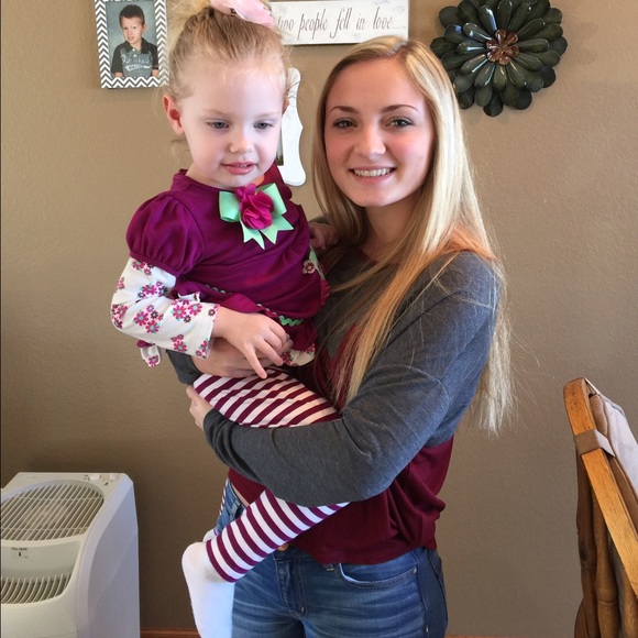 Profile Picture of Kayla Friske (@kaylafriske) on Poshmark