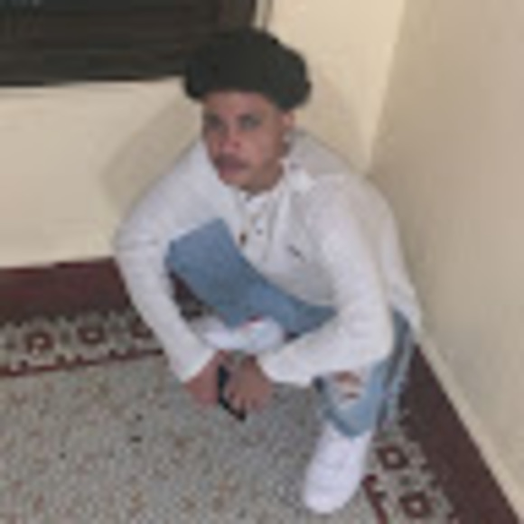 Profile Picture of Joshua Caraballo (@joshuacaraba185) on Poshmark