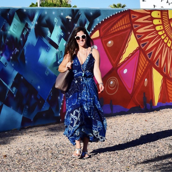 Profile Picture of Delfi Kraiselburd (@delfik) on Poshmark