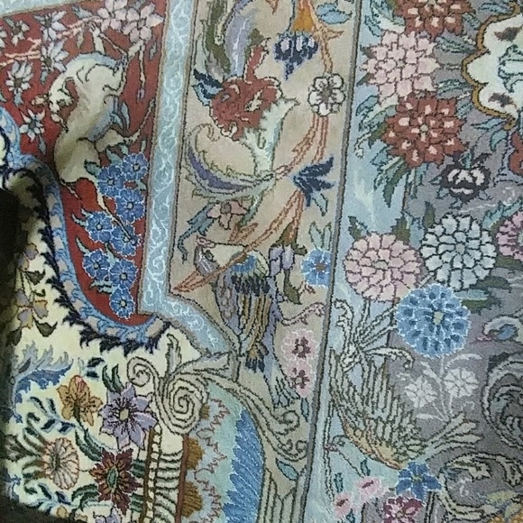 Profile Picture of Farah Nateqi (@farahramin) on Poshmark