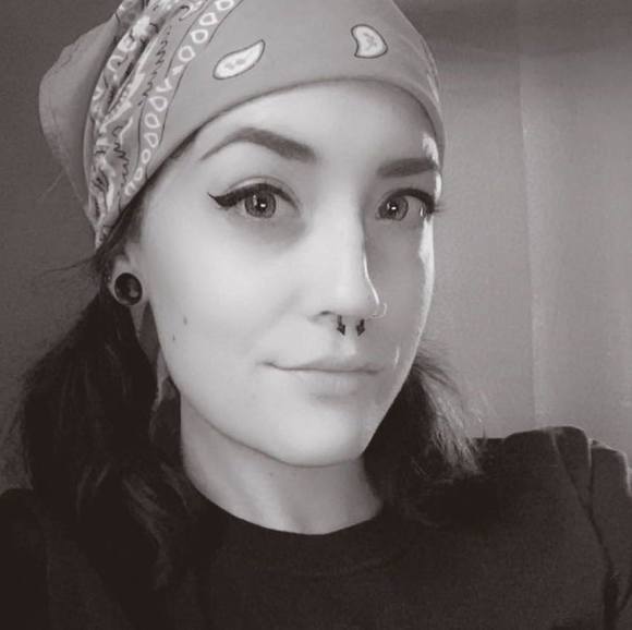 Profile Picture of Maddie Wagar (@maddie_wagar) on Poshmark