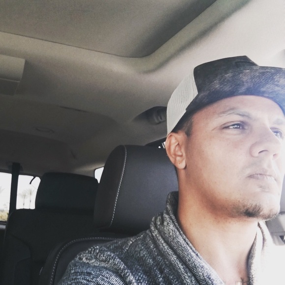 Profile Picture of Adrian Freeman (@aidro0614) on Poshmark