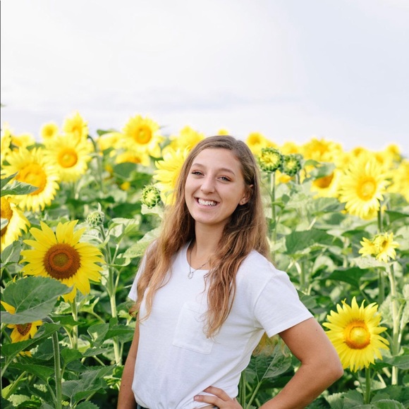 Profile Picture of Joey Benke (@jbbenke) on Poshmark