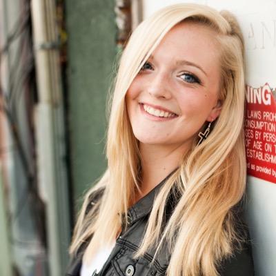 Profile Picture of Michaela Cox (@Miss_Michaelaaa) on Twitter
