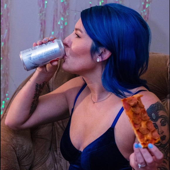 Profile Picture of Kaylin Fierst (@_kaylinnn) on Poshmark