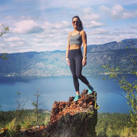 Profile Picture of Takota Hurtig (@takota2326) on Poshmark