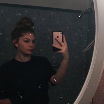 Profile Picture of Chloe Byrd (@chloebyrd16) on Twitter