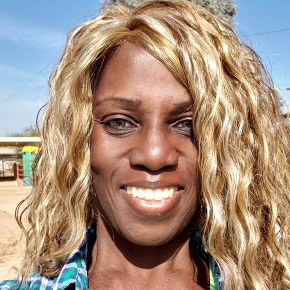 Profile Picture of C. lynette Lundy (@rapharanch) on Poshmark
