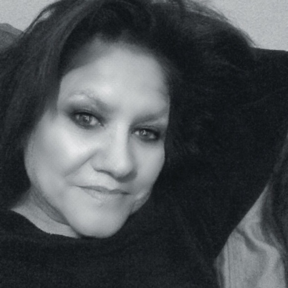 Profile Picture of Martha Ensor (@mensor) on Poshmark