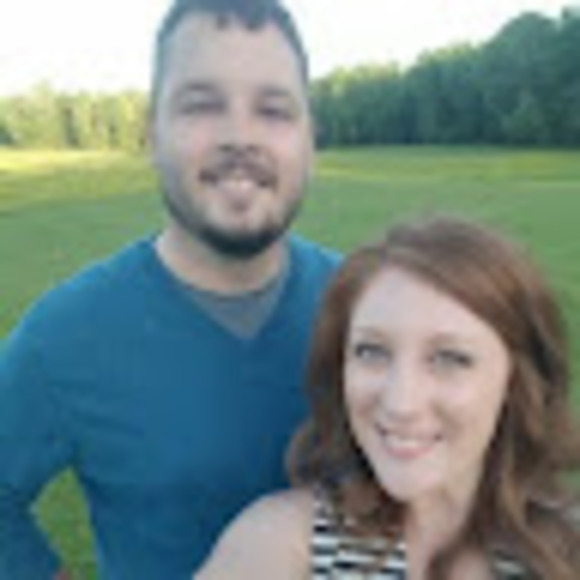 Profile Picture of Lindsay Cowdery (@lindsaycowdery) on Poshmark