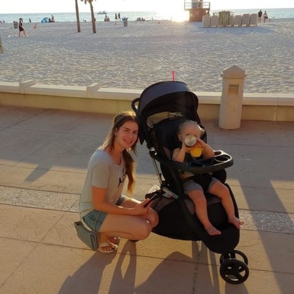 Profile Picture of Lianne Habets (@lianne_habets) on Poshmark