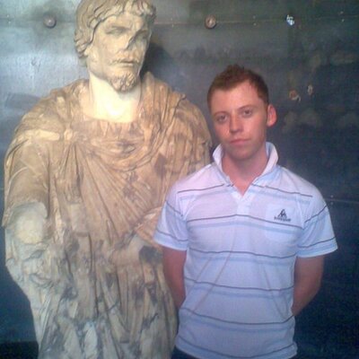 Profile Picture of Paul Farrell (@crystal_clear1) on Twitter