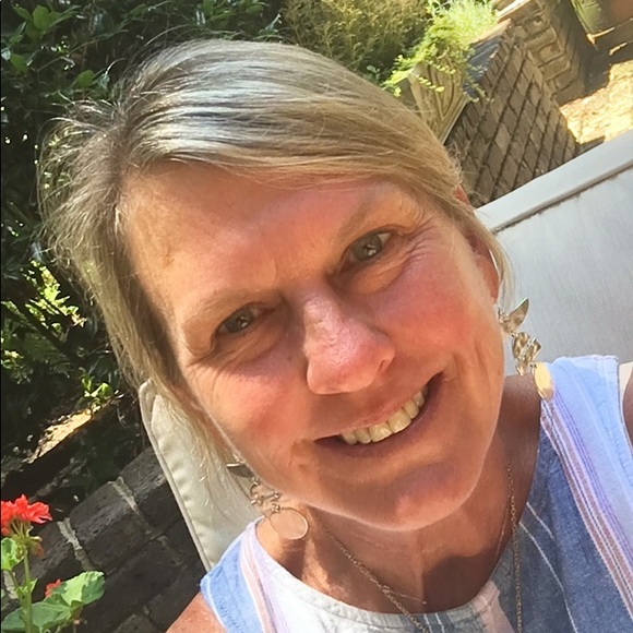 Kathy Dyleski - Poshmark Profile Picture of Kathy Dyleski (@kathydyleski) on Poshmark