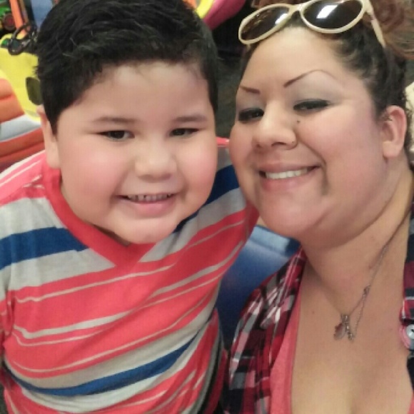 Monique Pangaliman - Poshmark Profile Picture of Monique Pangaliman (@mpangaliman83) on Poshmark