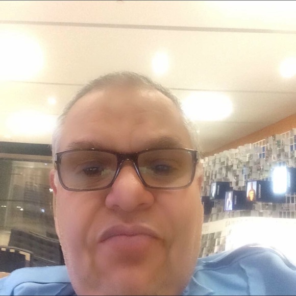 Profile Picture of Kevin Esparza (@kevin521) on Poshmark