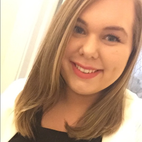 Profile Picture of Maranda Mitchell (@marandamitchell) on Poshmark
