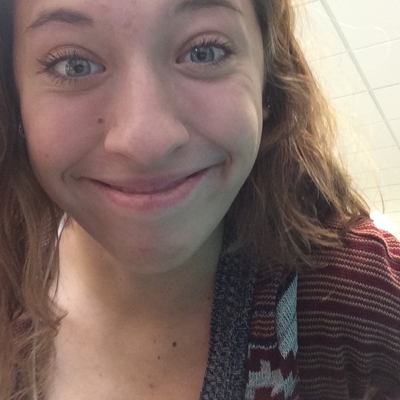 Profile Picture of Tricia Scalise (@tscal) on Poshmark