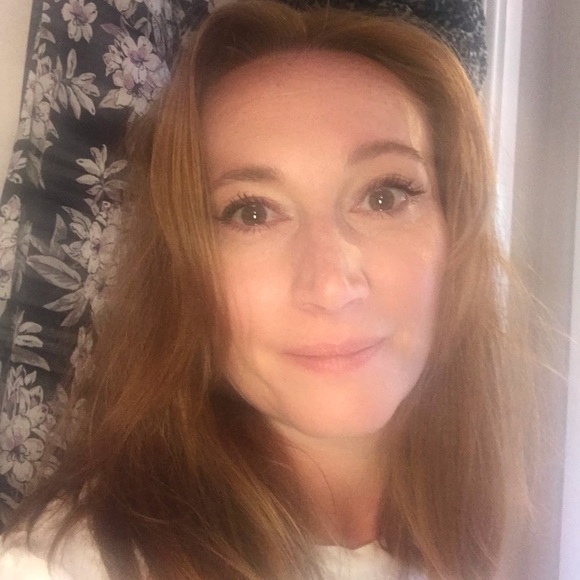 Profile Picture of Alison Mcaleavy (@alison90210) on Poshmark