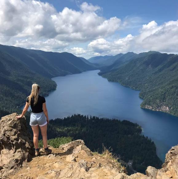 Profile Picture of Stephanie Gardler (@sgardler) on Poshmark