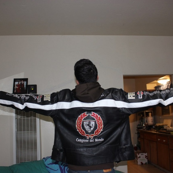 Profile Picture of Nathan Macias (@yota4ya) on Poshmark