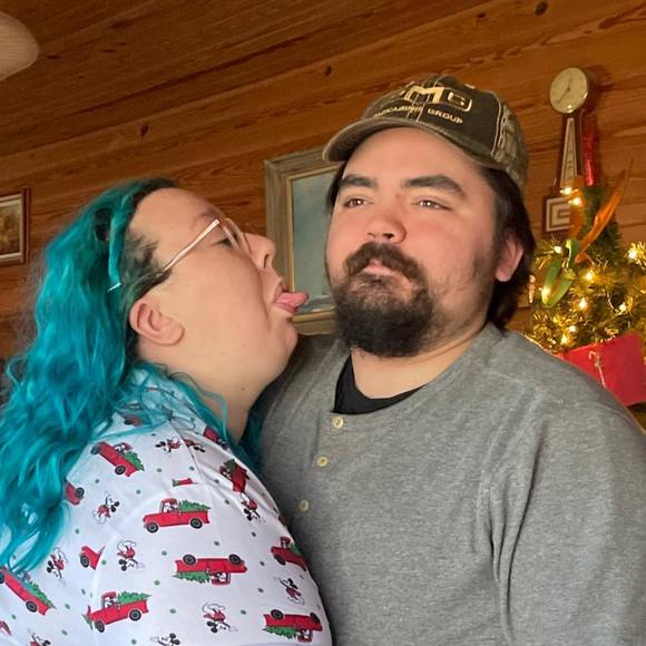 Profile Picture of Samantha Wingender (@samwing) on Poshmark