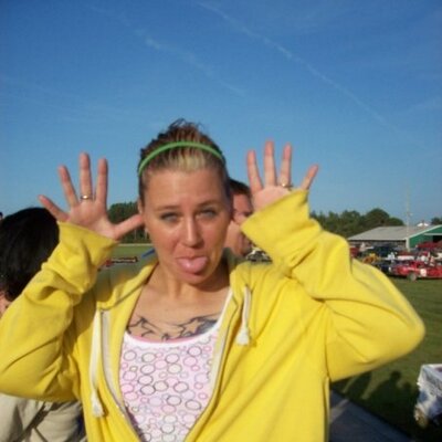 Profile Picture of Kim Sandlin (@daddys_headache) on Twitter